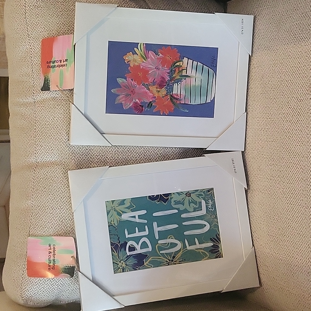 NWT Bright and beautiful wall art